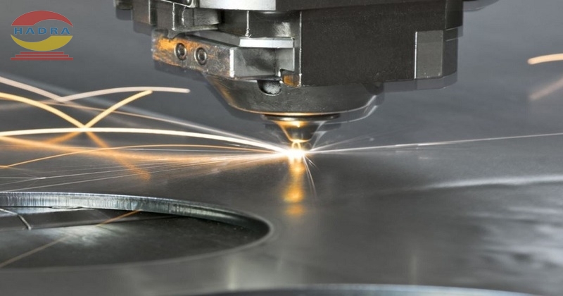 Gia công kim loại Đà Nẵng làm biển bảng quảng cáo, đến đâu?