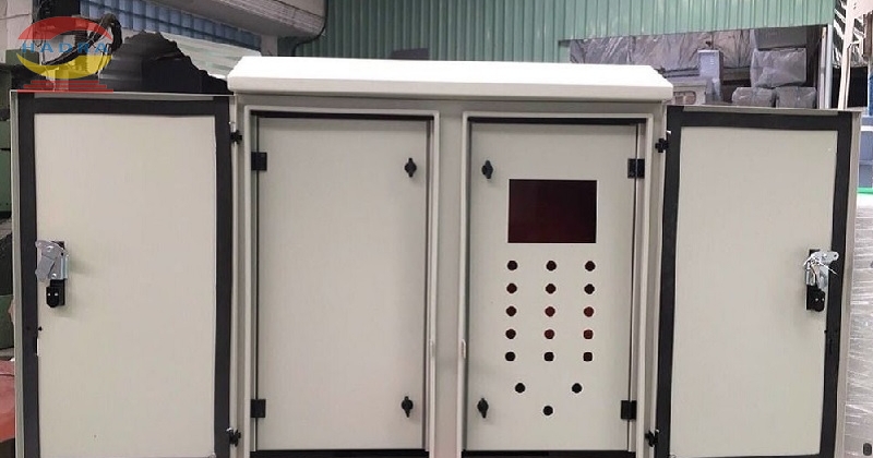Vỏ tủ điện ngoài trời 2 cánh an toàn cho hệ thống điện điều hành chung cư