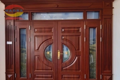 Cửa thép vân gỗ 4 cánh thiết kế dành cho cổng chính nhà biệt thự