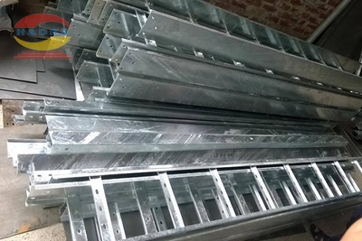 Thang cáp: Cách lựa chọn phù hợp cho nhà máy may mặc