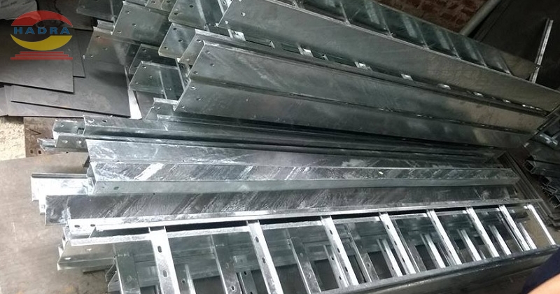 Thang cáp điện: Chọn chất liệu nào tốt?