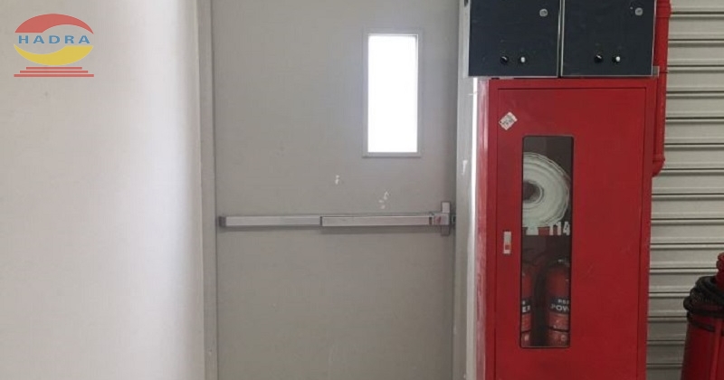 Cửa thoát hiểm: 3+ tiêu chuẩn an toàn cần đảm bảo