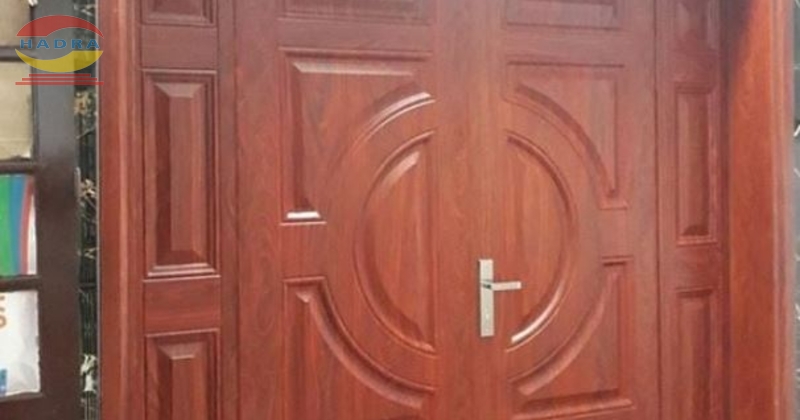 Giá cửa sắt vân gỗ 4 cánh với 1.800.000 VNĐ/m2, mua ngay!