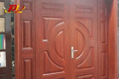 Giá cửa sắt vân gỗ 4 cánh với 1.800.000 VNĐ/m2, mua ngay!