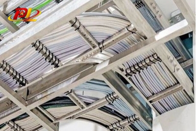 Thang máng cáp ở Quảng Ngãi lắp đặt cho trường học, xem ngay