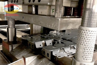 Gia công đột dập kim loại có những kỹ thuật nào? Xem ngay!