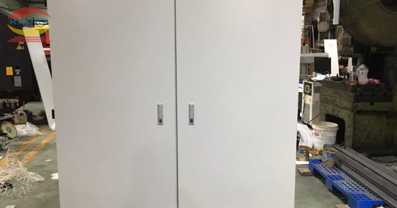 Tủ điện giá rẻ có nên mua hay không? Cần lưu ý điều gì?