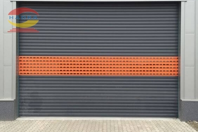 Cửa cuốn chống cháy EI 70 an toàn, tiện lợi cho chuỗi cửa hàng