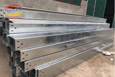 Máng cáp an toàn, bền đẹp cho nhà máy sản xuất nhựa,