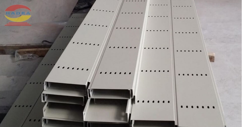 Máng cáp 200x100 thiết kế dành cho nhà máy chế biến thực phẩm