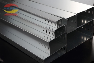 Khay cáp thiết kế dành cho nhà máy sản xuất linh kiện điện tử