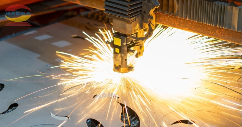 Gia công kim loại tấm với công nghệ Laser, chuẩn ISO 9001:2015