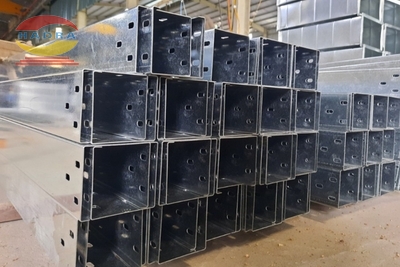 Máng cáp nhôm thiết kế dành cho nhà máy linh kiện điện tử