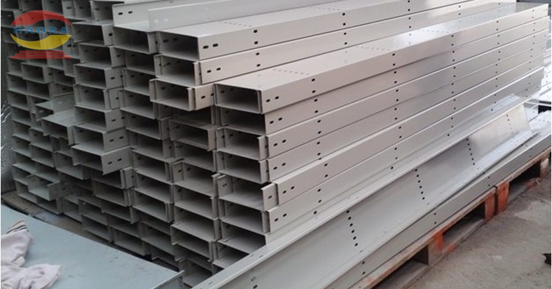 Kích thước thang máng cáp – Độ dài tiêu chuẩn 2.4mm đến 3.0mm