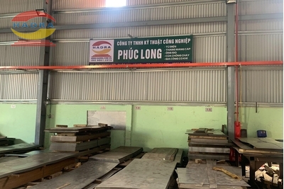 Hệ thống thang máng cáp 250x100 an toàn cho nhà máy cơ khí