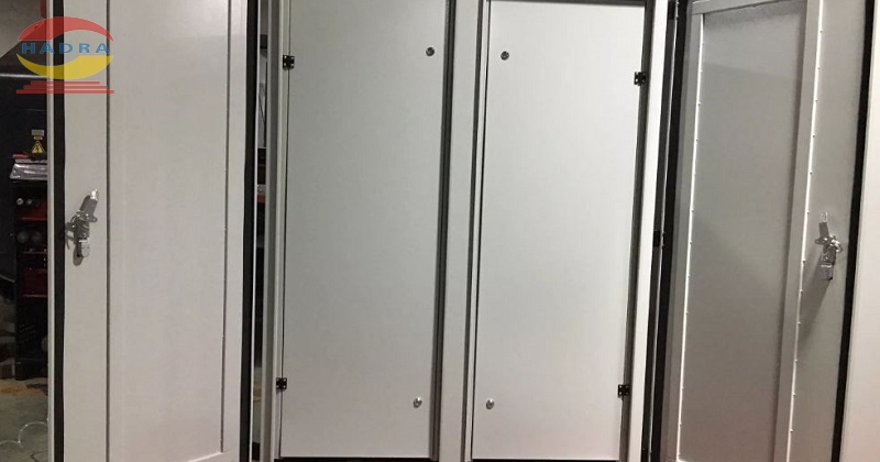 Vỏ Tủ Điện Ngoài Trời 2 Cánh: Mẹo Tối Ưu Diện Tích Bên Trong