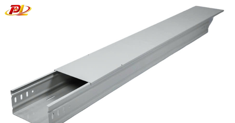 Cách Vệ Sinh và Bảo Trì Máng Cáp 150x50 Để Kéo Dài Tuổi Thọ
