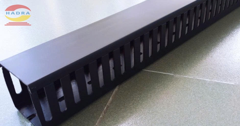 Máng Cáp Nhựa 100x60 Siêu Nhẹ, Bền Chắc, Dễ Vận Chuyển
