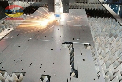 Cắt Laser Thép Tấm – Độ Chính Xác Cao, Giảm Chi Phí Gia Công