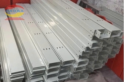 Máng Điện 50x50 Chịu Lực Tốt, Không Cong Vênh Biến Dạng