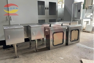 Vỏ Tủ Điện Inox 304 Chống Rỉ Sét, Tuổi Thọ Dài Lâu