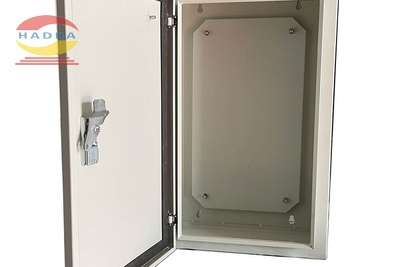 Vỏ Tủ Điện Sino: Chống Va Đập Nhưng Hạn Chế Không Gian Lắp