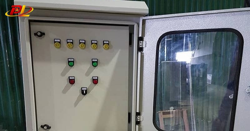 Tủ Điện 2 Lớp Cánh Nên Chừa...