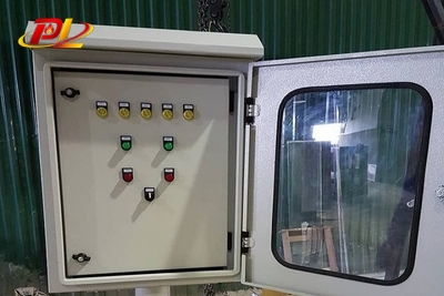 Tủ Điện 2 Lớp Cánh Nên Chừa Khe Thoát Nhiệt Thế Nào Hợp Lý?