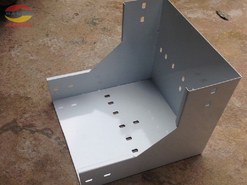 Co vuông 90 độ máng cáp