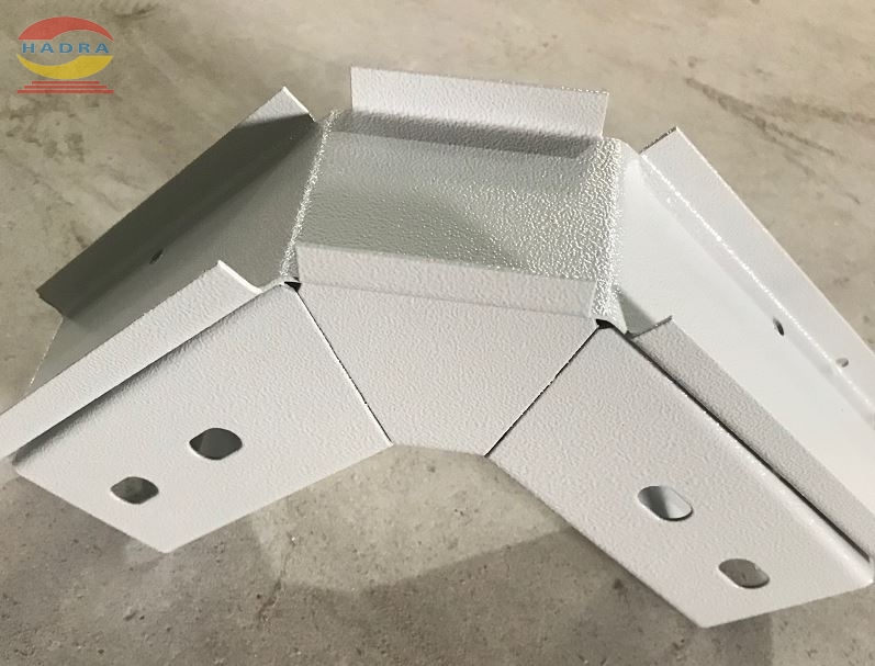 Co xuống máng cáp