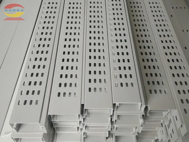 Khay cáp 200Wx100Hx1.2T 