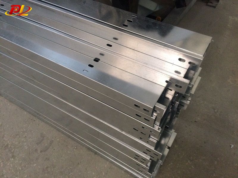 Thang máng cáp Bắc Giang giá rẻ