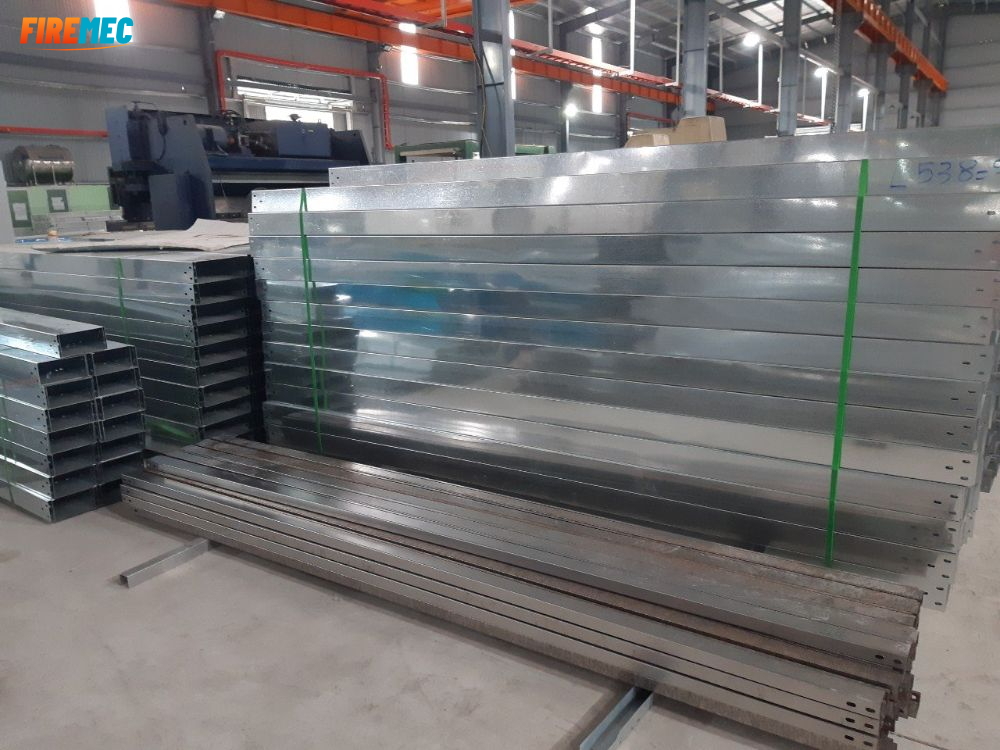 Sản xuất máng cáp chất lượng cao tại Nhà Máy FIREMEC