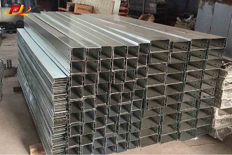 Máng điện inox 304 1