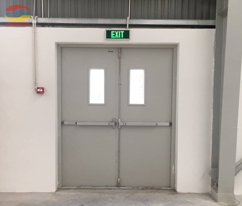 Cửa thoát hiểm