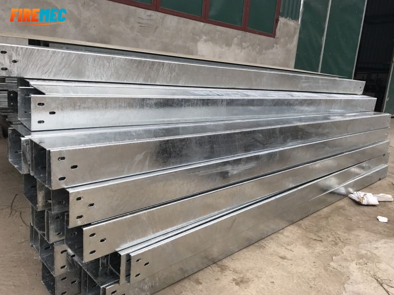 3 lý do nên dùng thang máng cáp cho các tòa nhà cao tầng