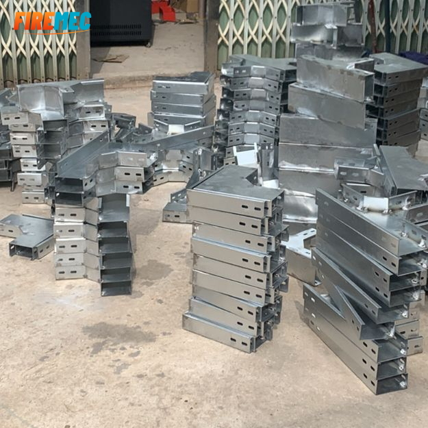 Phụ kiện máng cáp giúp hệ thống điện hoạt động hiệu quả