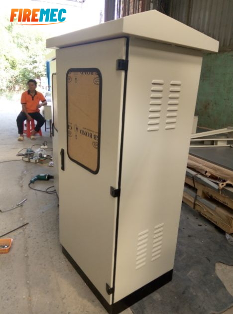 Bật bí cách bảo quản và sử dụng tủ điện ngoài trời 300x400
