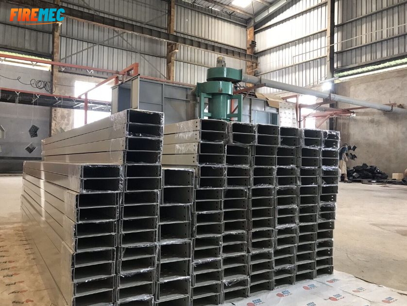 Vì sao nên dùng máng cáp nhôm cho nhà máy linh kiện điện tử?
