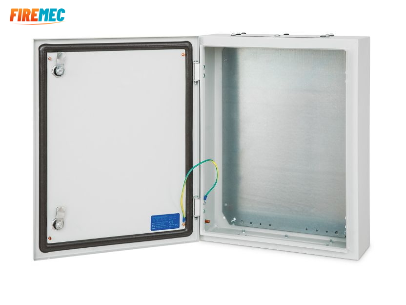 Vỏ tủ điện Sino và vỏ tủ điện FIREMEC cái nào bền hơn?