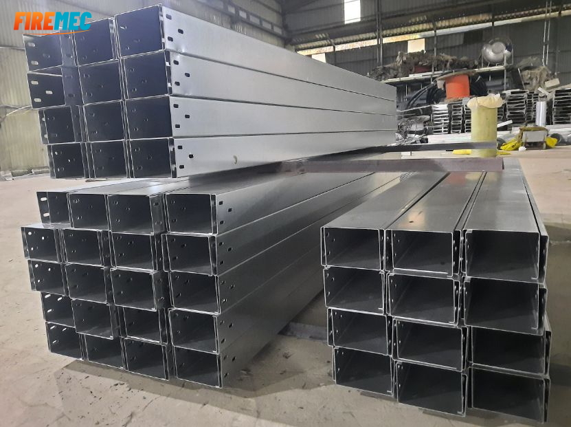Máng cáp điện mạ kẽm - Vật liệu tốt giúp bảo quản tốt thiết bị bên trong