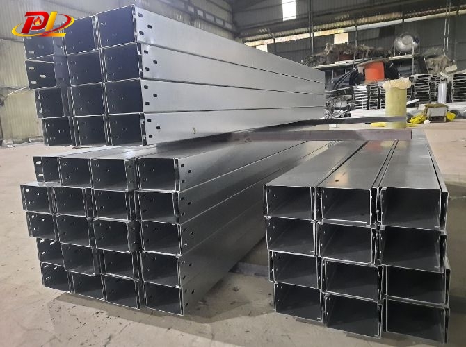 Vì sao cần lựa chọn kích thước thang máng cáp phù hợp công trình?