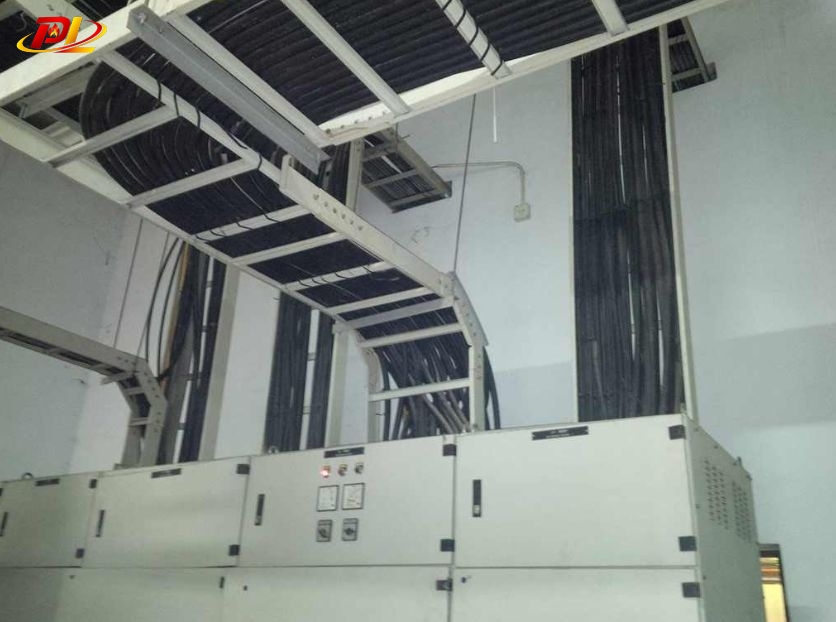 Máng cáp tạo môi trường làm việc an toàn