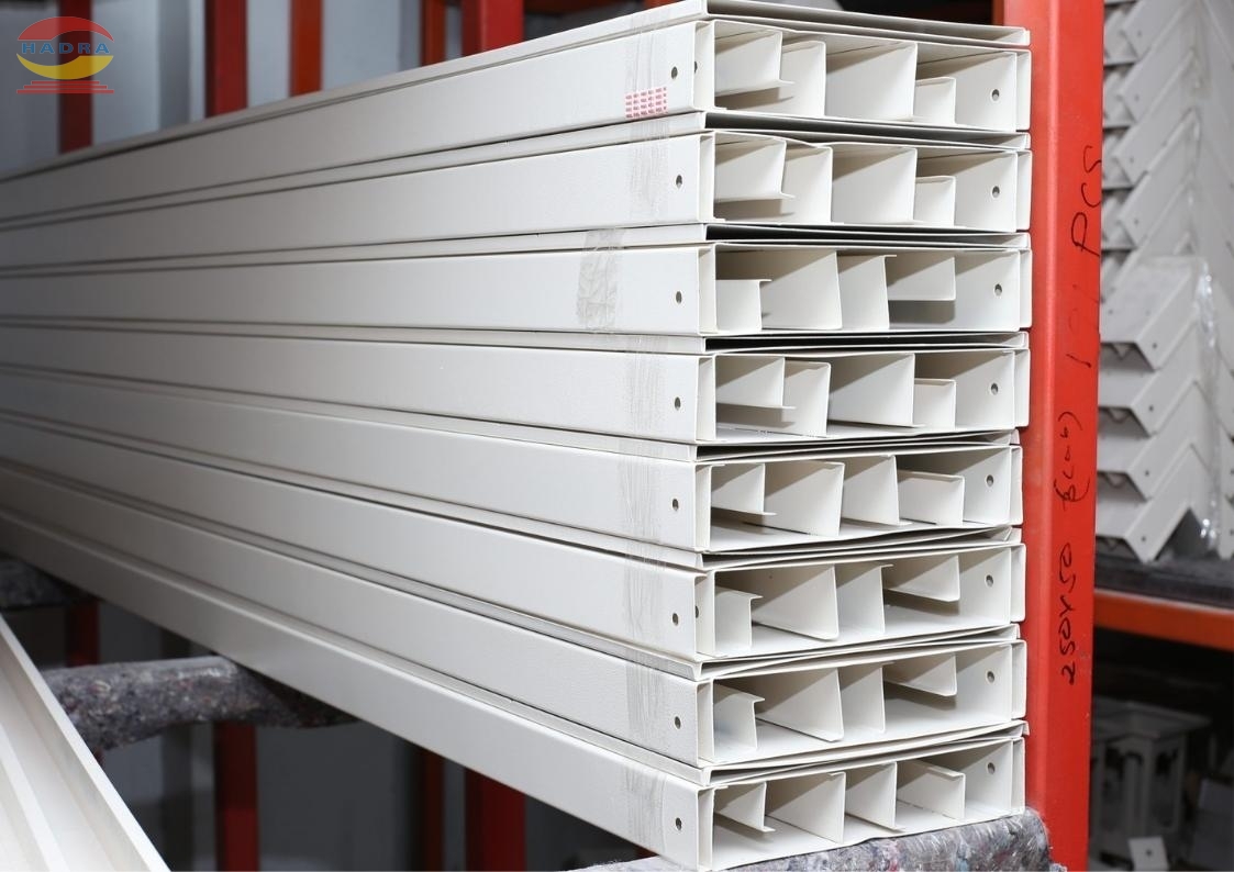 Máng Cáp Sơn Tĩnh Điện - Ưu Điểm Và Ứng Dụng