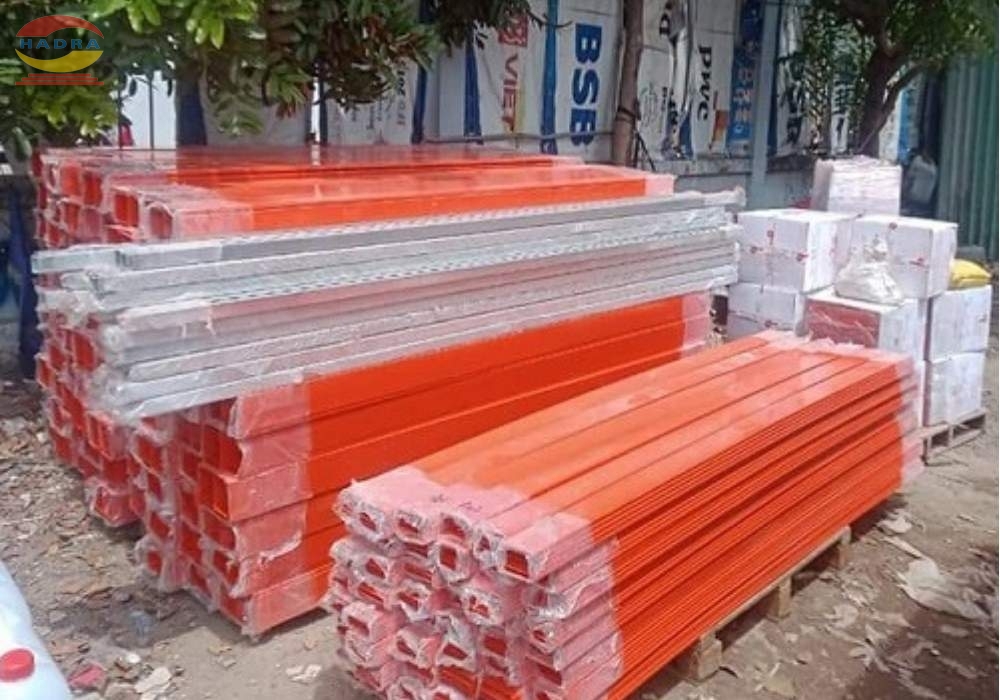 Nên Chọn Máng Cáp Sơn Tĩnh Điện Hay Mạ Kẽm? So Sánh Ưu – Nhược Điểm