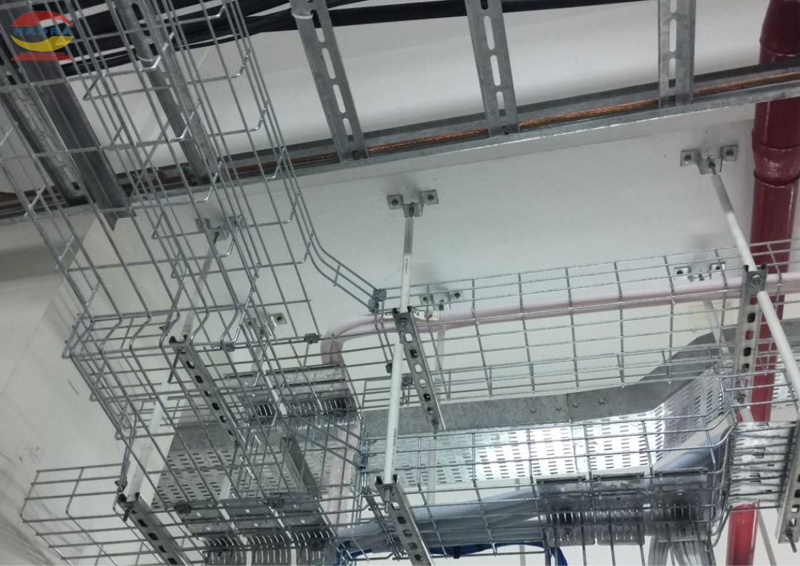 Máng Cáp Lưới Inox: Lợi Ích Trong Môi Trường Công Nghiệp