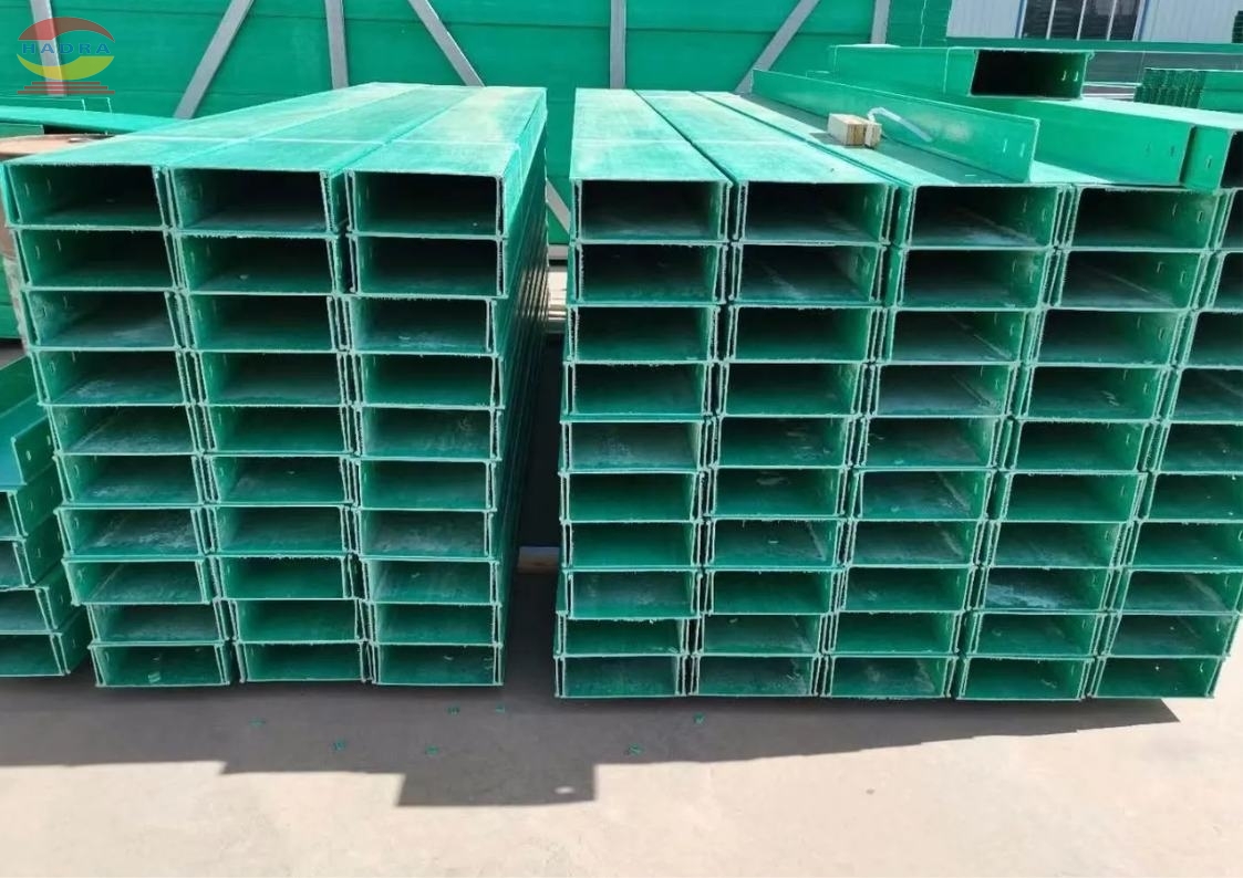 Máng Cáp Sơn Tĩnh Điện 150x100: Giải Pháp Bảo Vệ Và Thẩm Mỹ Cho Công Trình