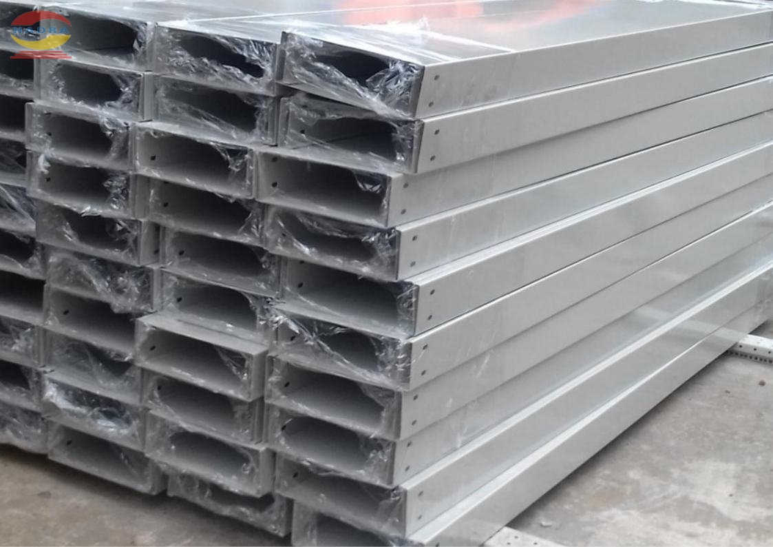 Tại Sao Máng Cáp Tủ Điện Là Giải Pháp Tối Ưu Cho Hệ Thống Điện Trong Tủ?