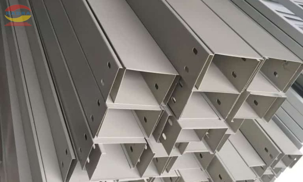 So Sánh Máng Cáp Sơn Tĩnh Điện Vs Mạ Kẽm Nhúng Nóng Chi Tiết