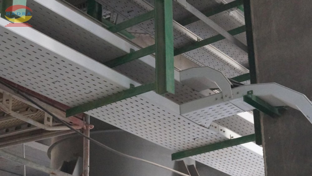 Hướng Dẫn Lắp Đặt Máng Cáp Trên Trần Nhà Cao Tầng Chi Tiết